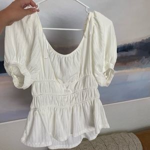 NWT Anthropologie Cottage/Mermaid Core Cream Peasant Puff-Sleeve Top, Medium